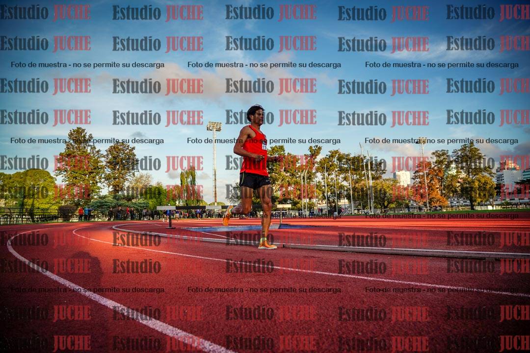Fotos de los 3000 m llanos de varones