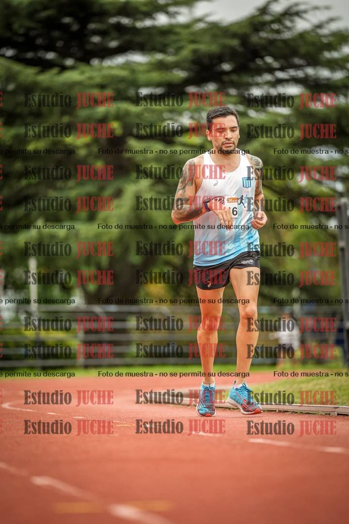 Fotos de los 3000 m llanos de varones
