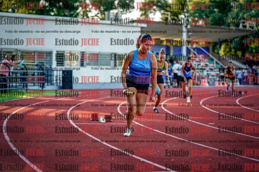 Fotos de los relevos 4x100 m de mujeres