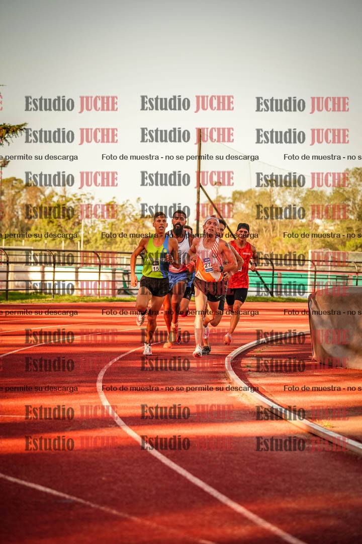 Fotos de los 3000 m llanos de varones