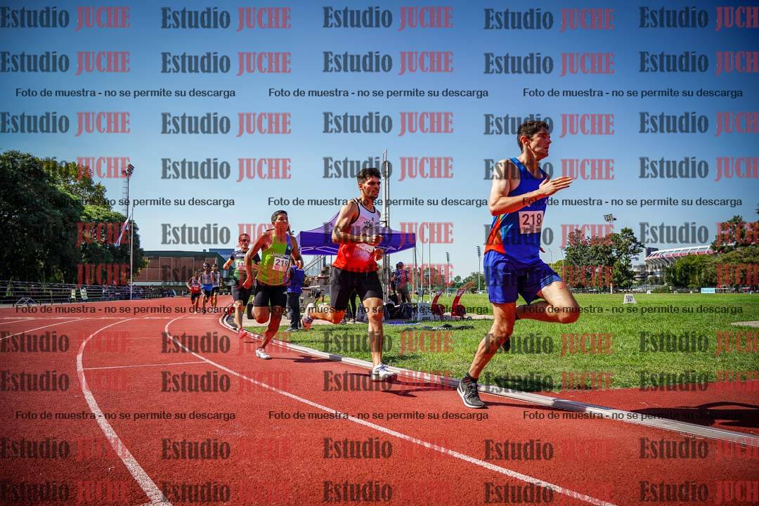 Fotos de los 800 m llanos de varones