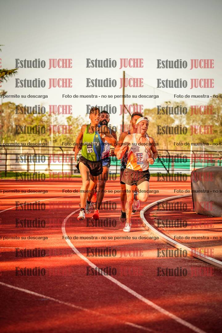 Fotos de los 3000 m llanos de varones