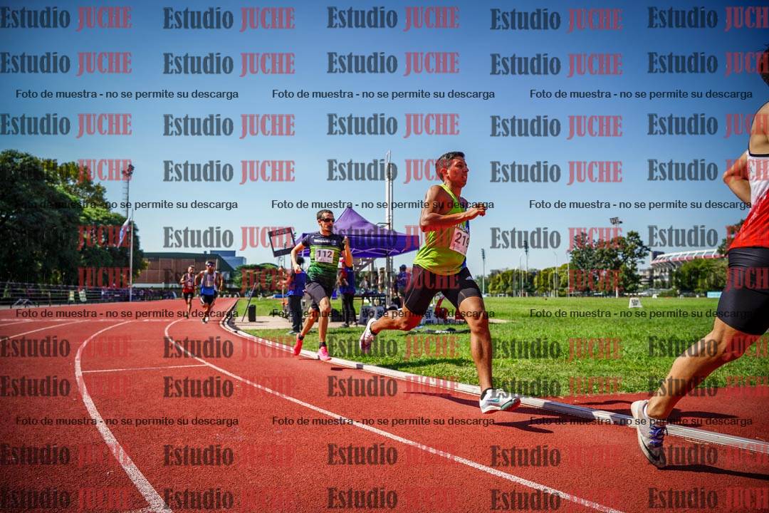 Fotos de los 800 m llanos de varones
