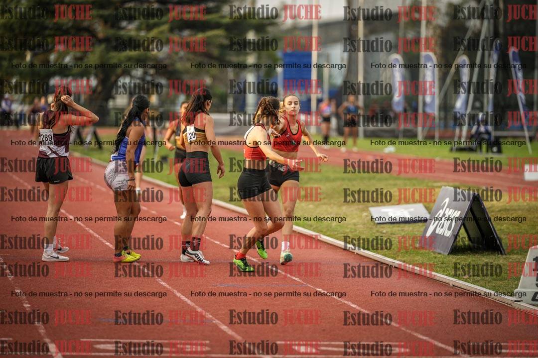 Fotos de las postas 4x400 m llanos de mujeres