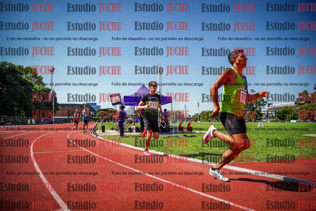 Fotos de los 800 m llanos de varones