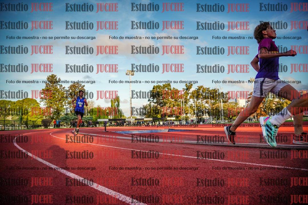 Fotos de los 3000 m llanos de varones