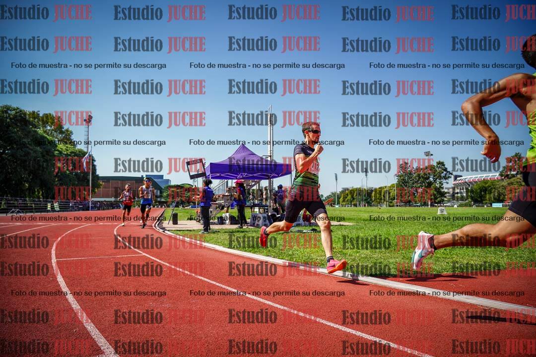 Fotos de los 800 m llanos de varones