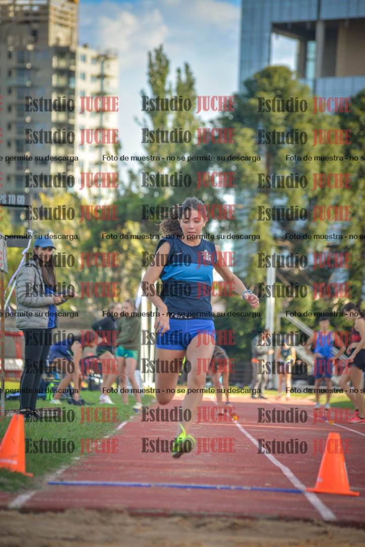Fotos del salto en largo - mujeres U16