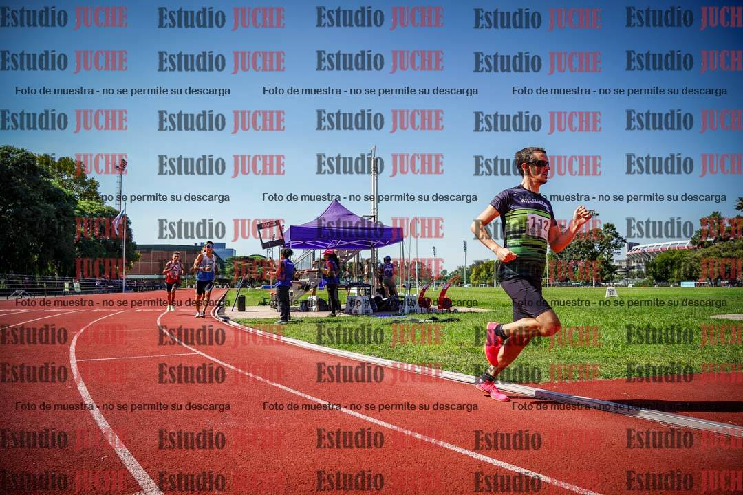 Fotos de los 800 m llanos de varones