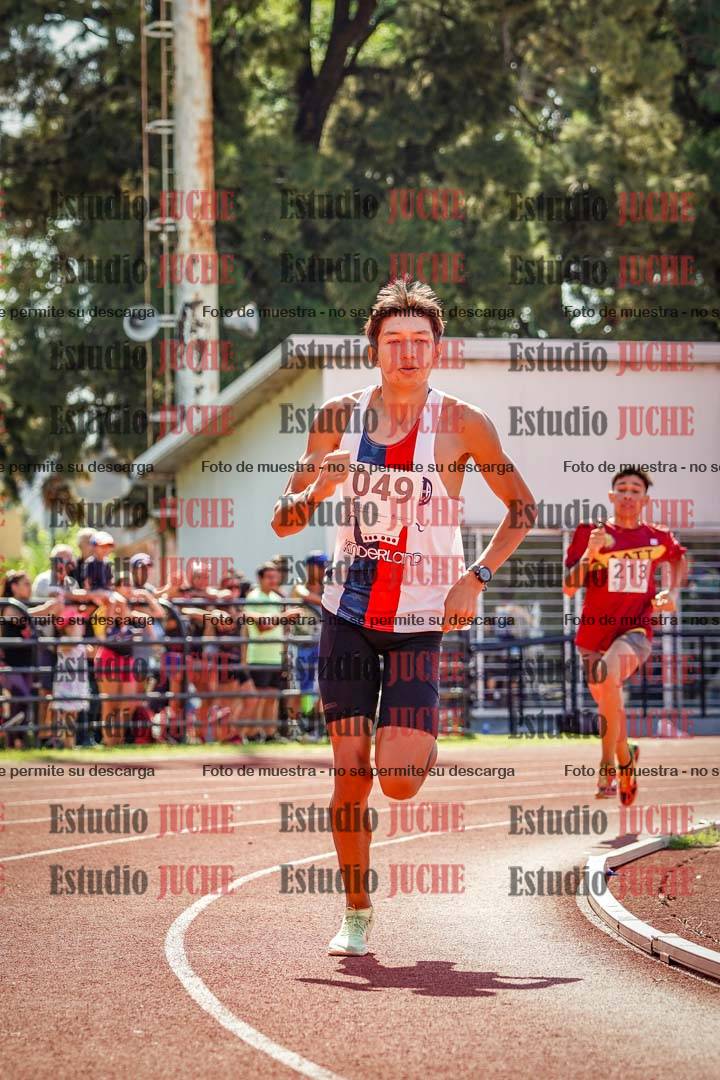 Fotos de los 800 m llanos de varones