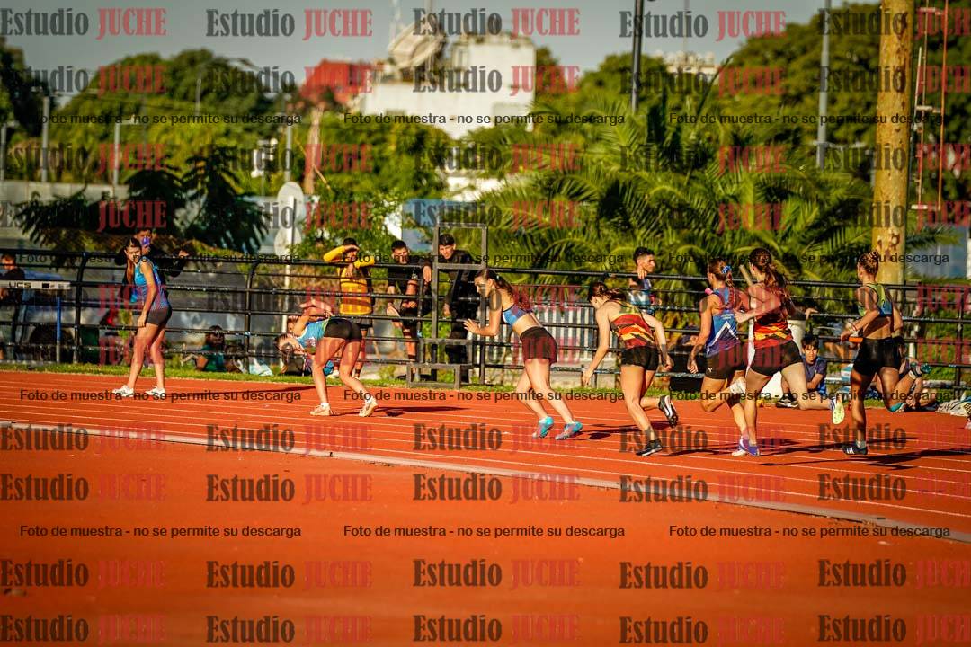 Fotos de los relevos 4x100 m de mujeres