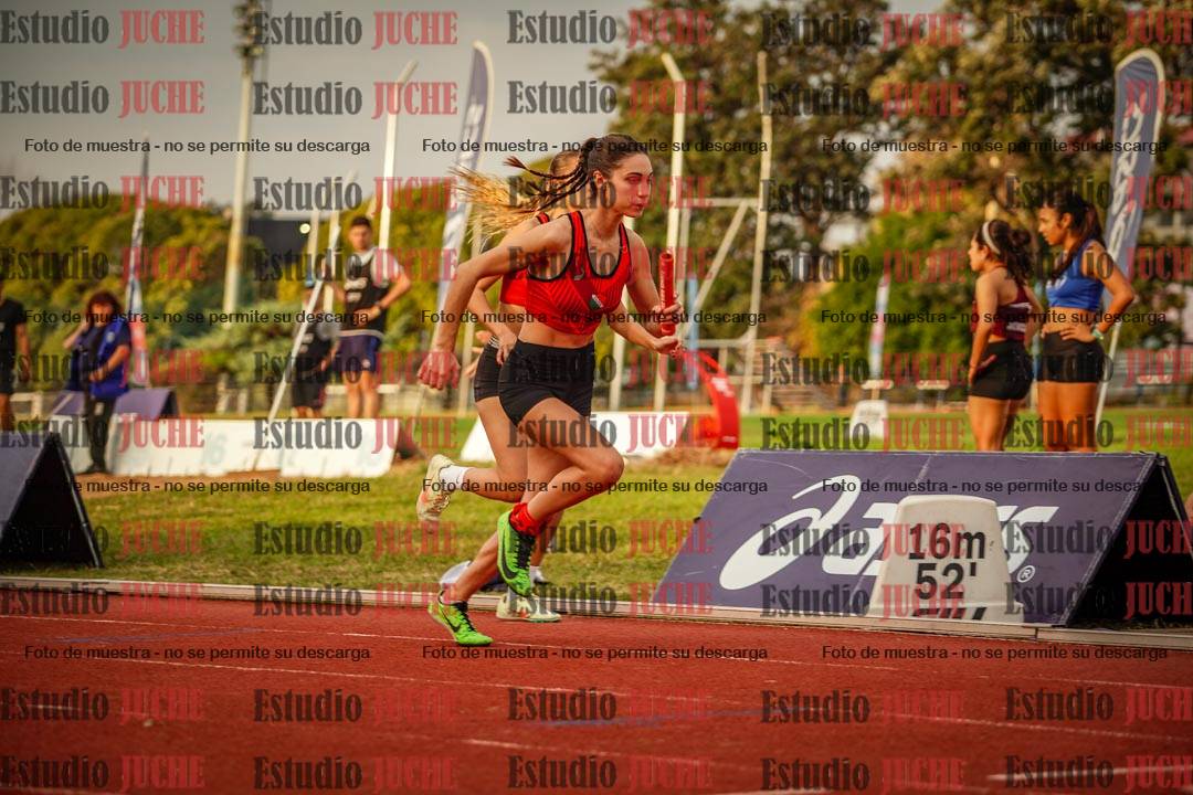 Fotos de las postas 4x400 m llanos de mujeres