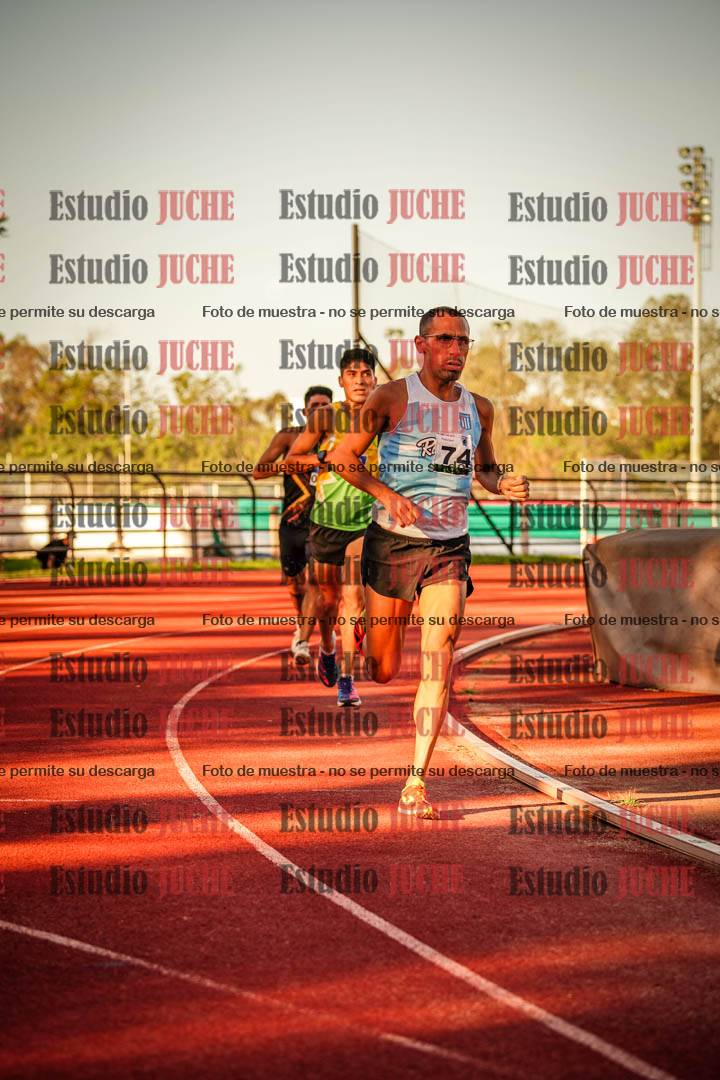 Fotos de los 3000 m llanos de varones