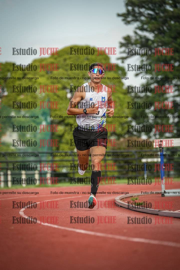 Fotos de los 3000 m llanos de varones