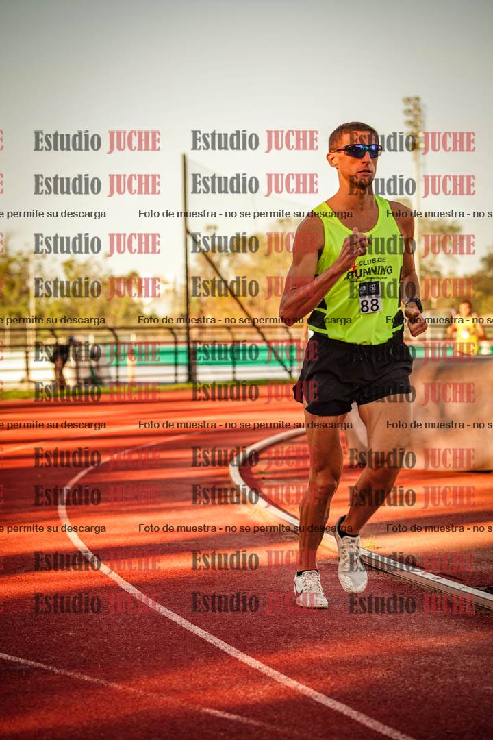 Fotos de los 3000 m llanos de varones