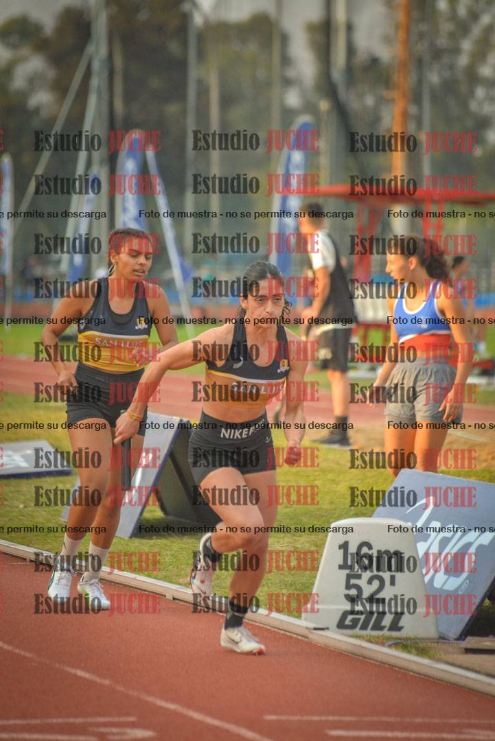 Fotos de las postas 4x400 m llanos de mujeres