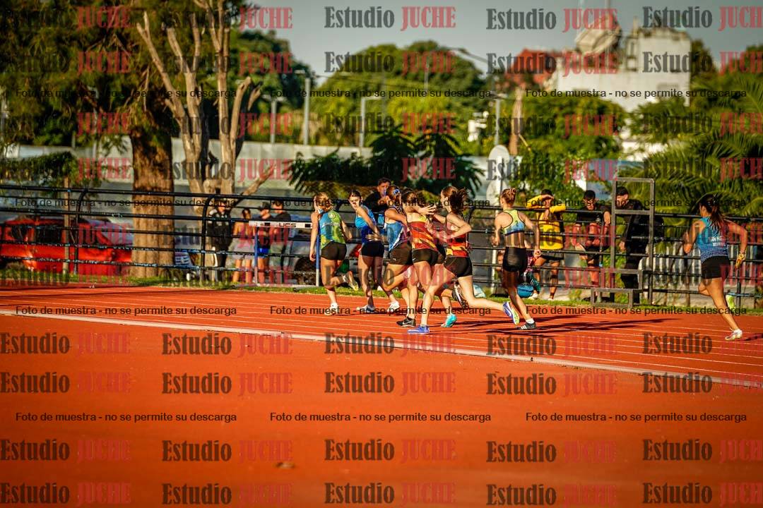 Fotos de los relevos 4x100 m de mujeres