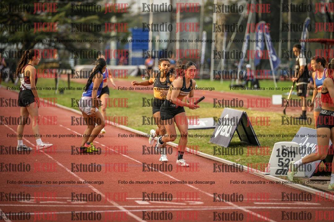 Fotos de las postas 4x400 m llanos de mujeres