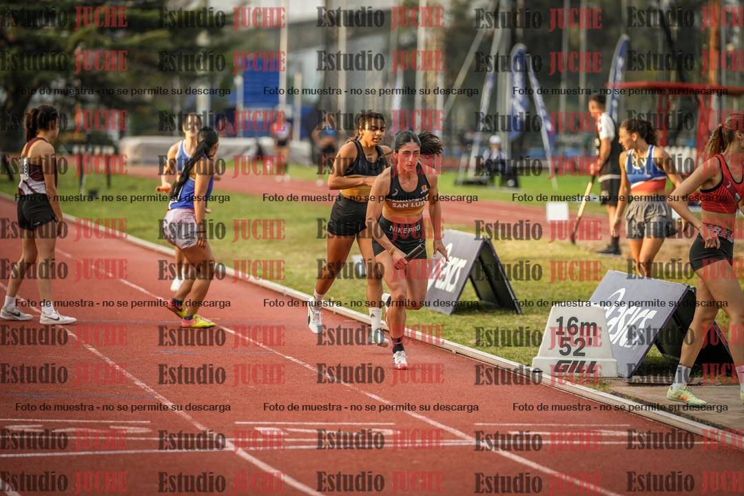 Fotos de las postas 4x400 m llanos de mujeres