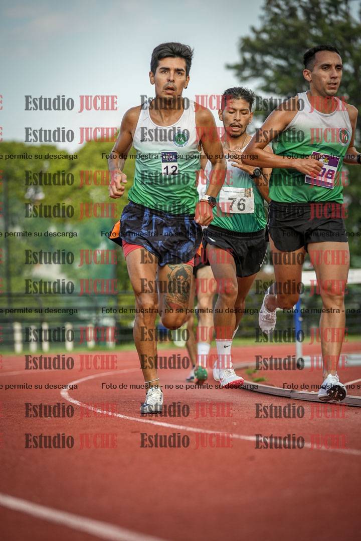 Fotos de los 3000 m llanos de varones