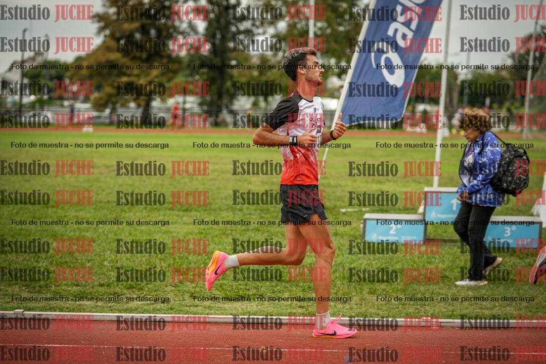 Fotos de los 3000 m llanos de varones