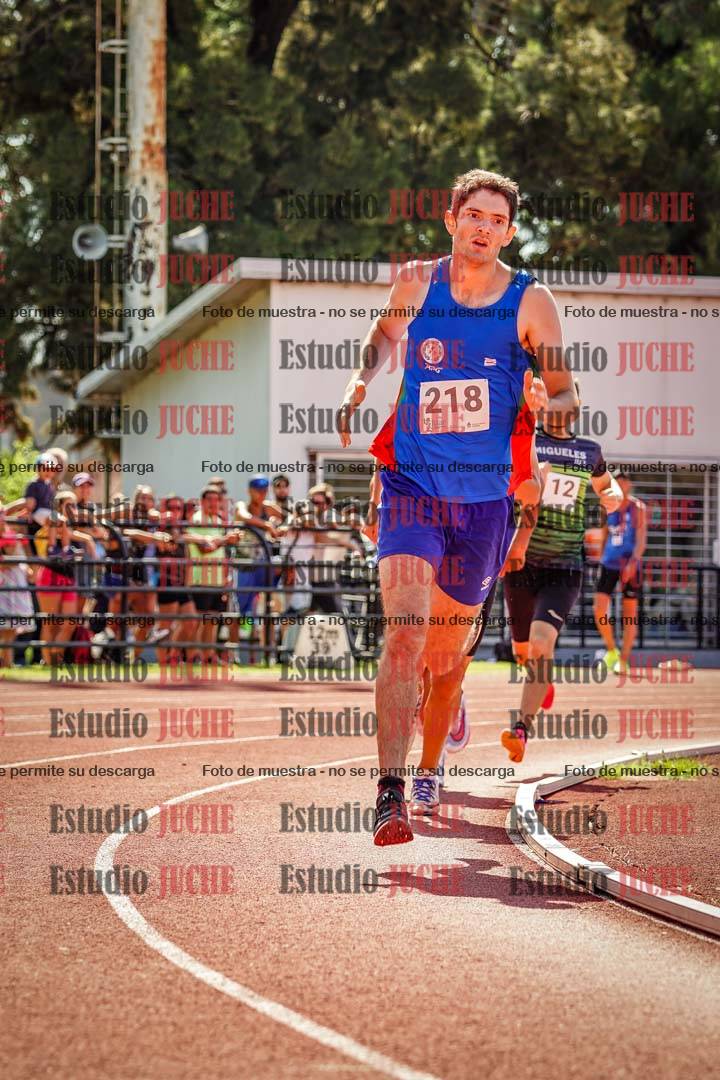 Fotos de los 800 m llanos de varones