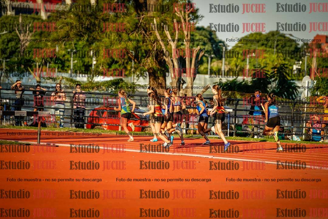 Fotos de los relevos 4x100 m de mujeres