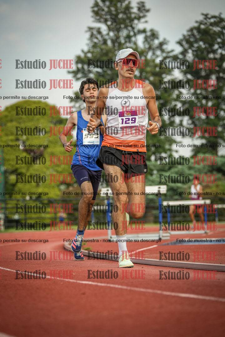 Fotos de los 3000 m llanos de varones