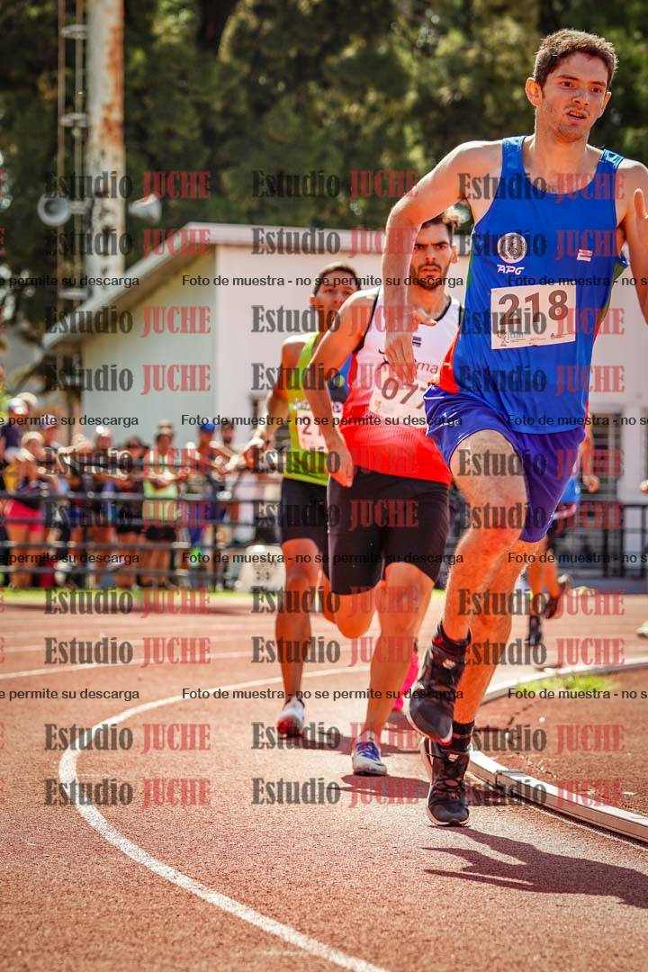 Fotos de los 800 m llanos de varones