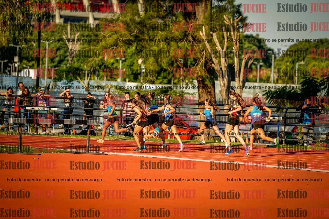 Fotos de los relevos 4x100 m de mujeres