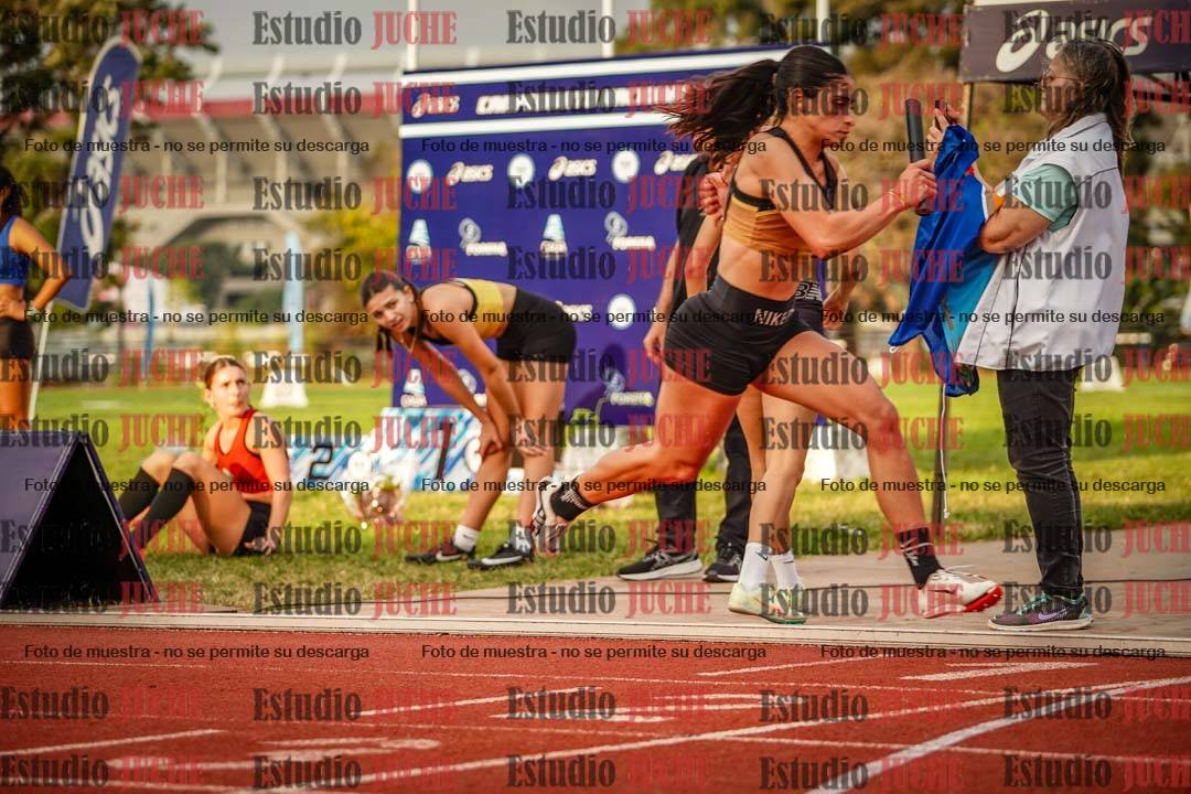 Fotos de las postas 4x400 m llanos de mujeres