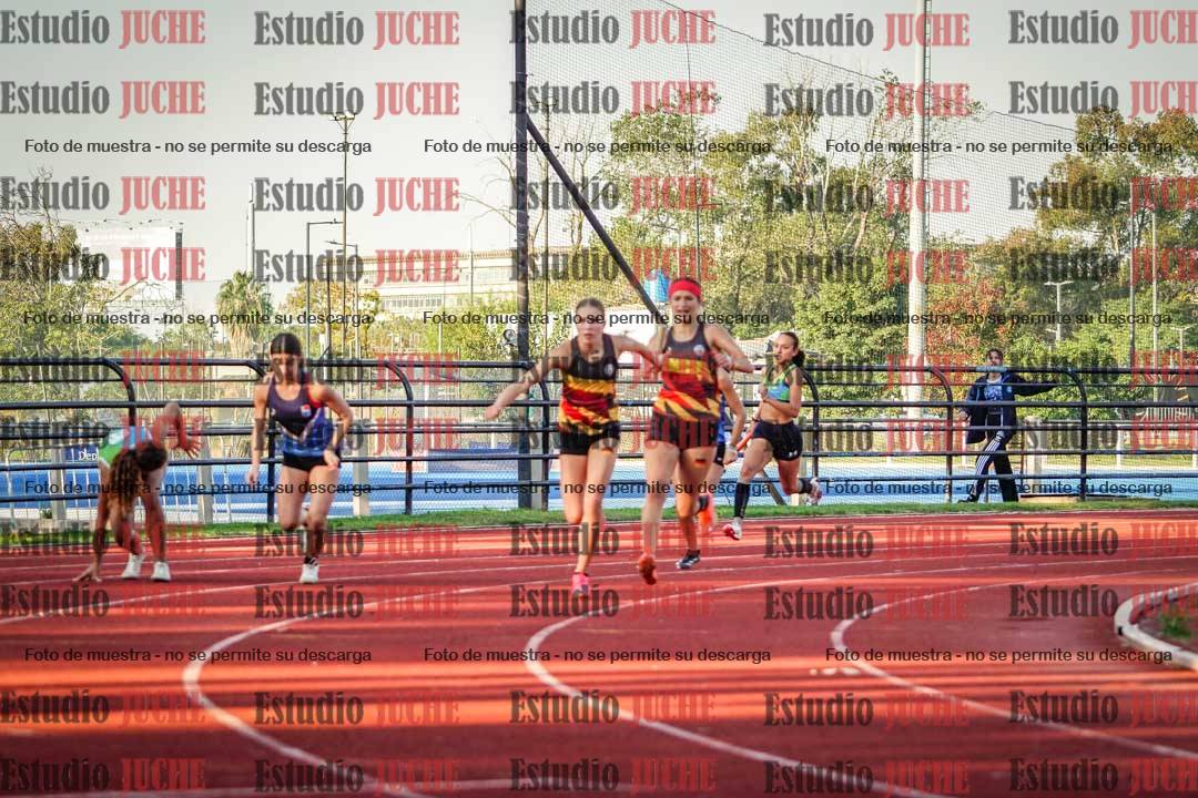 Fotos de los relevos 4x100 m de mujeres