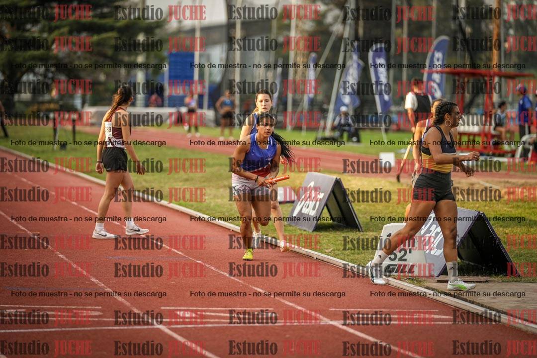 Fotos de las postas 4x400 m llanos de mujeres