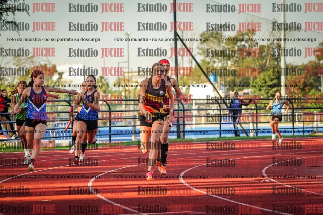 Fotos de los relevos 4x100 m de mujeres