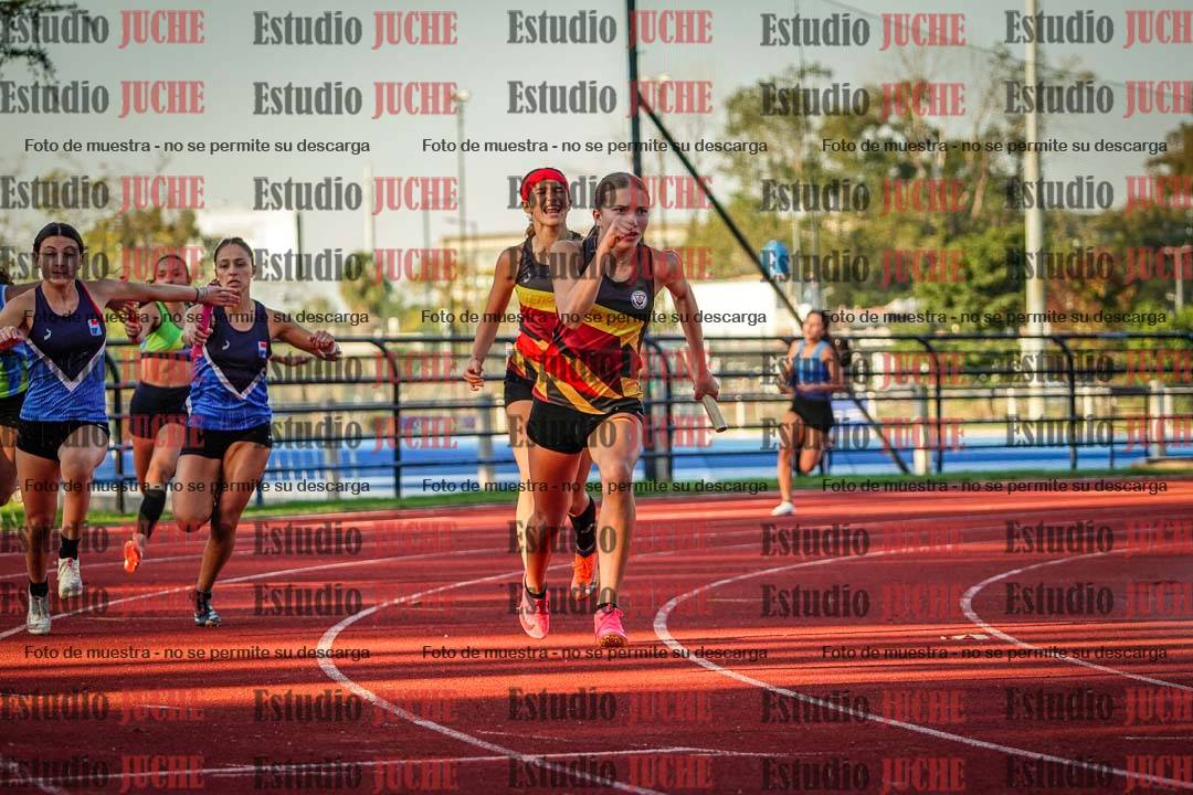 Fotos de los relevos 4x100 m de mujeres