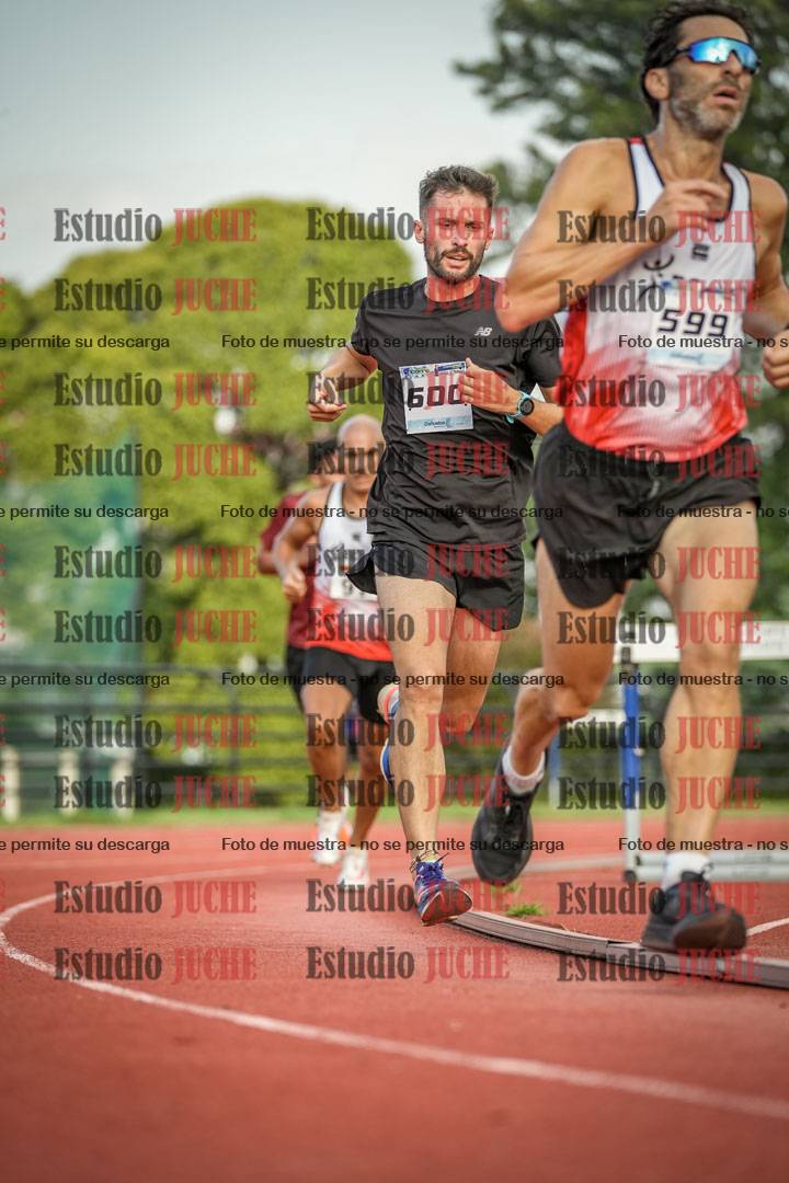 Fotos de los 3000 m llanos de varones