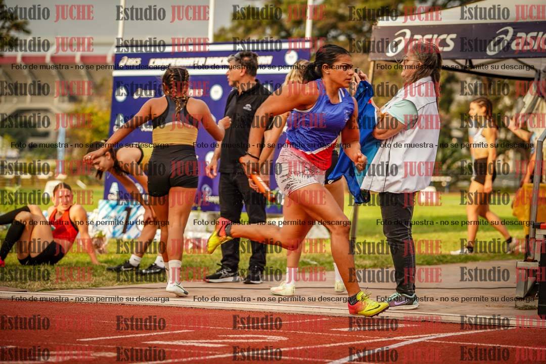 Fotos de las postas 4x400 m llanos de mujeres