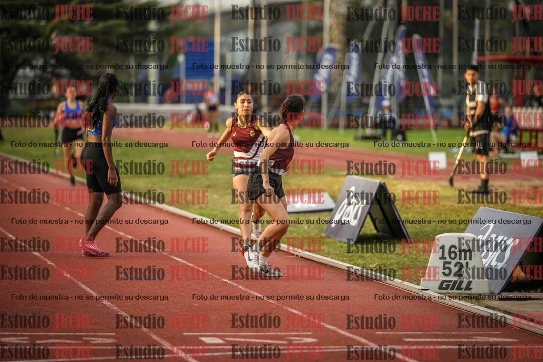 Fotos de las postas 4x400 m llanos de mujeres