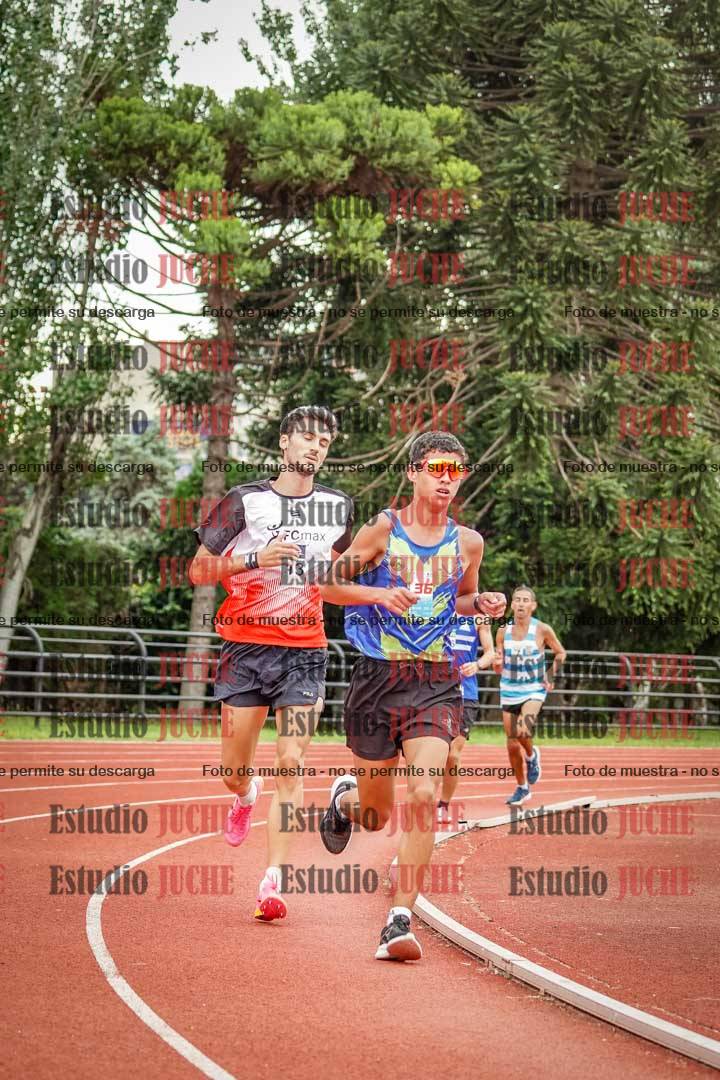 Fotos de los 3000 m llanos de varones
