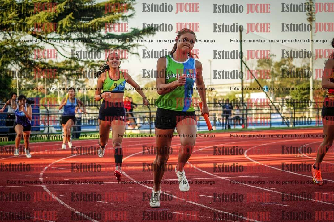 Fotos de los relevos 4x100 m de mujeres