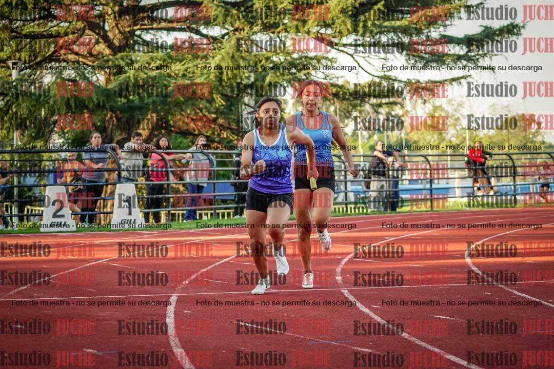 Fotos de los relevos 4x100 m de mujeres