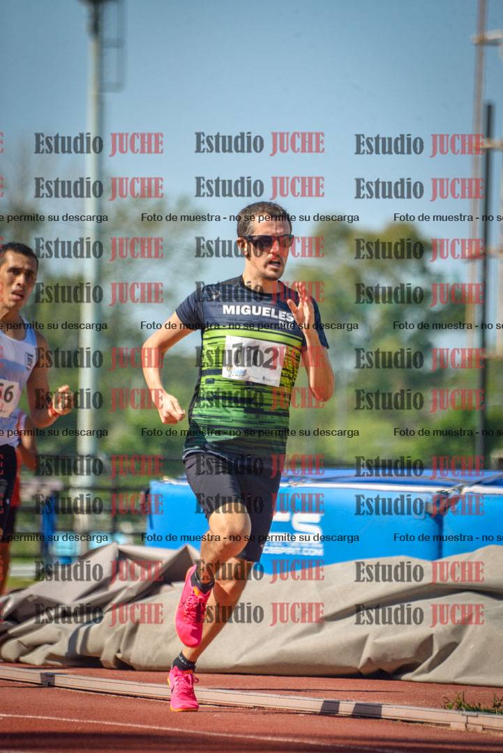 Fotos de los 800 m llanos de varones