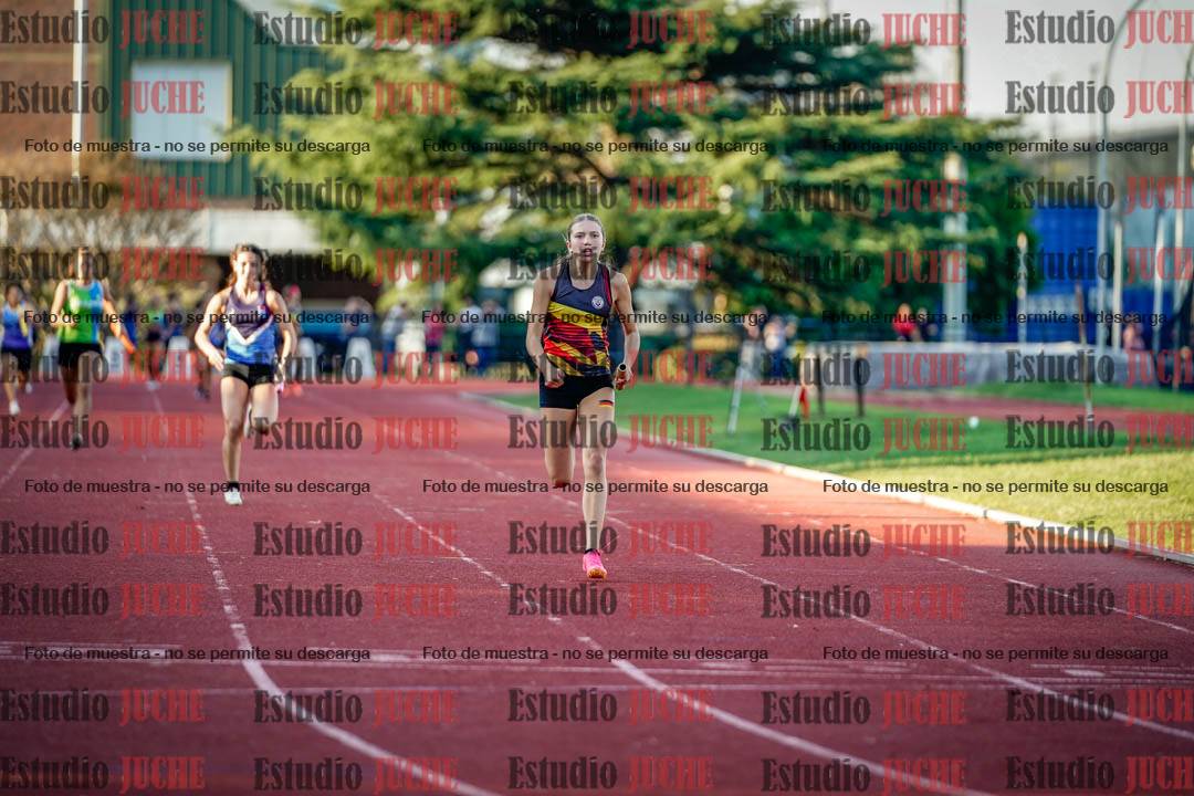 Fotos de los relevos 4x100 m de mujeres