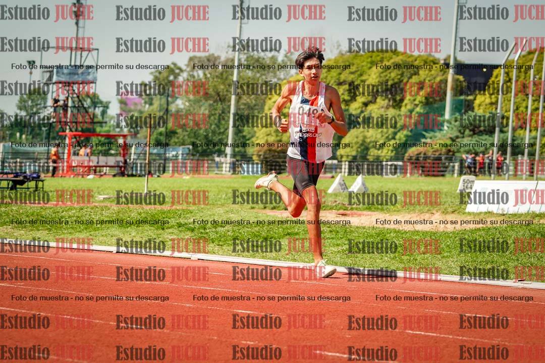 Fotos de los 800 m llanos de varones