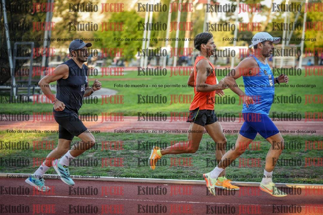 Fotos de los 3000 m llanos de varones