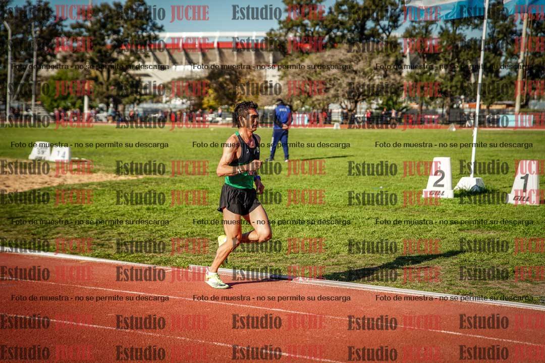 Fotos de los 3000 m llanos de varones