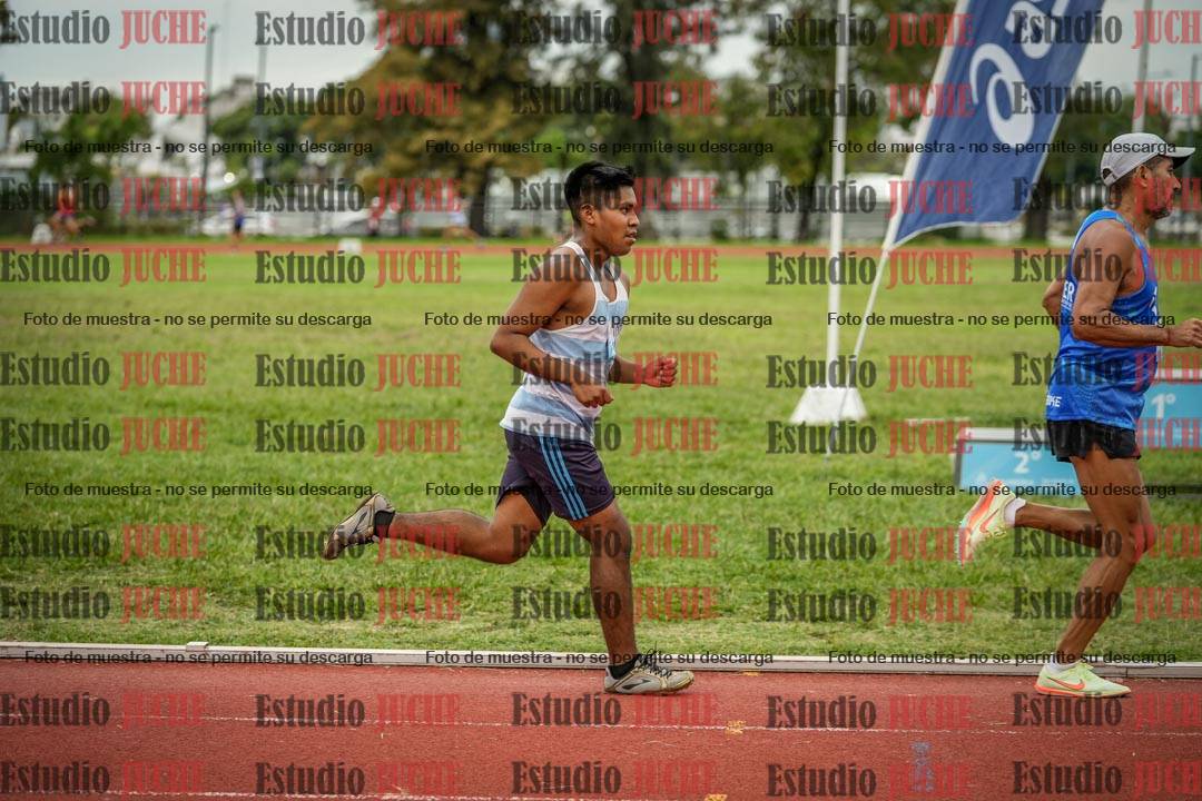 Fotos de los 3000 m llanos de varones