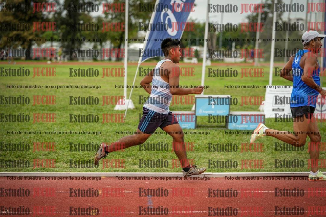 Fotos de los 3000 m llanos de varones
