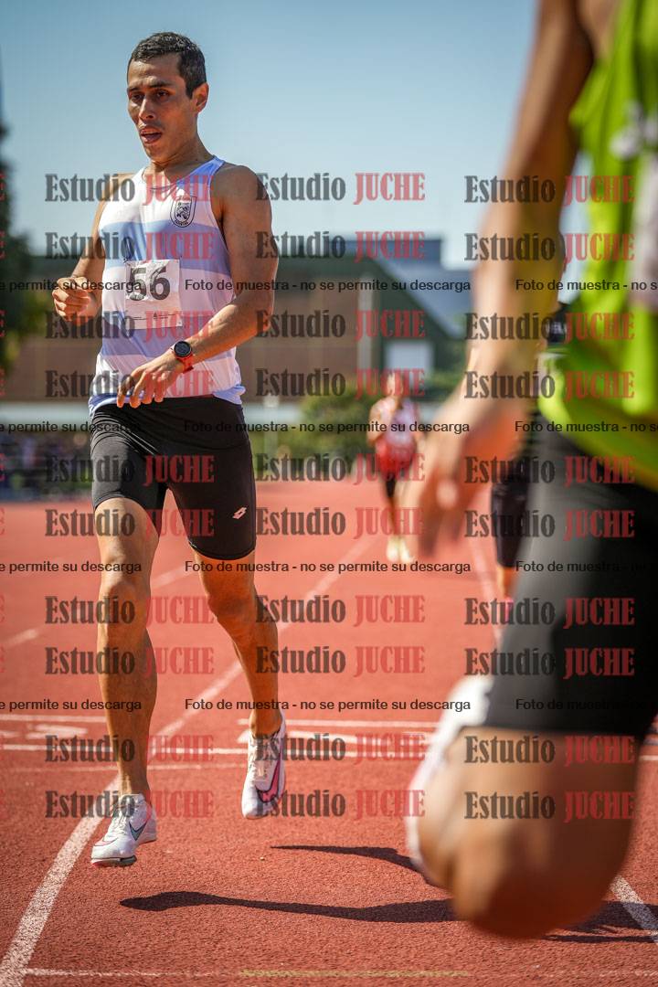 Fotos de los 800 m llanos de varones