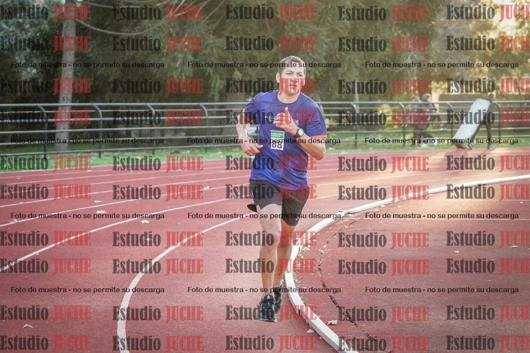 Fotos de los 3000 m llanos de varones